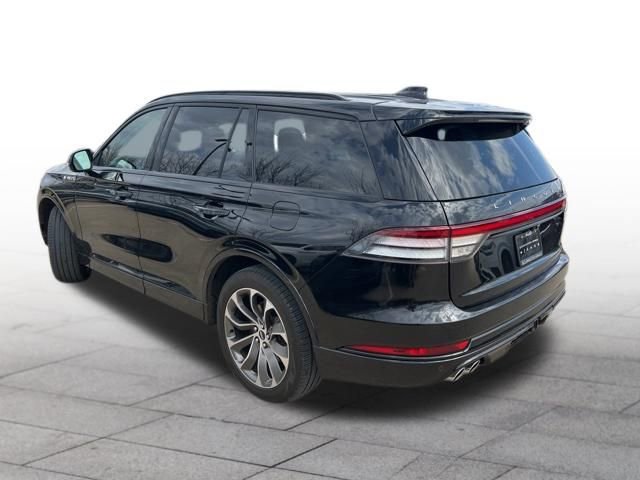 Used 2025 Lincoln Aviator AWD w/ Jet Appearance Package image 4