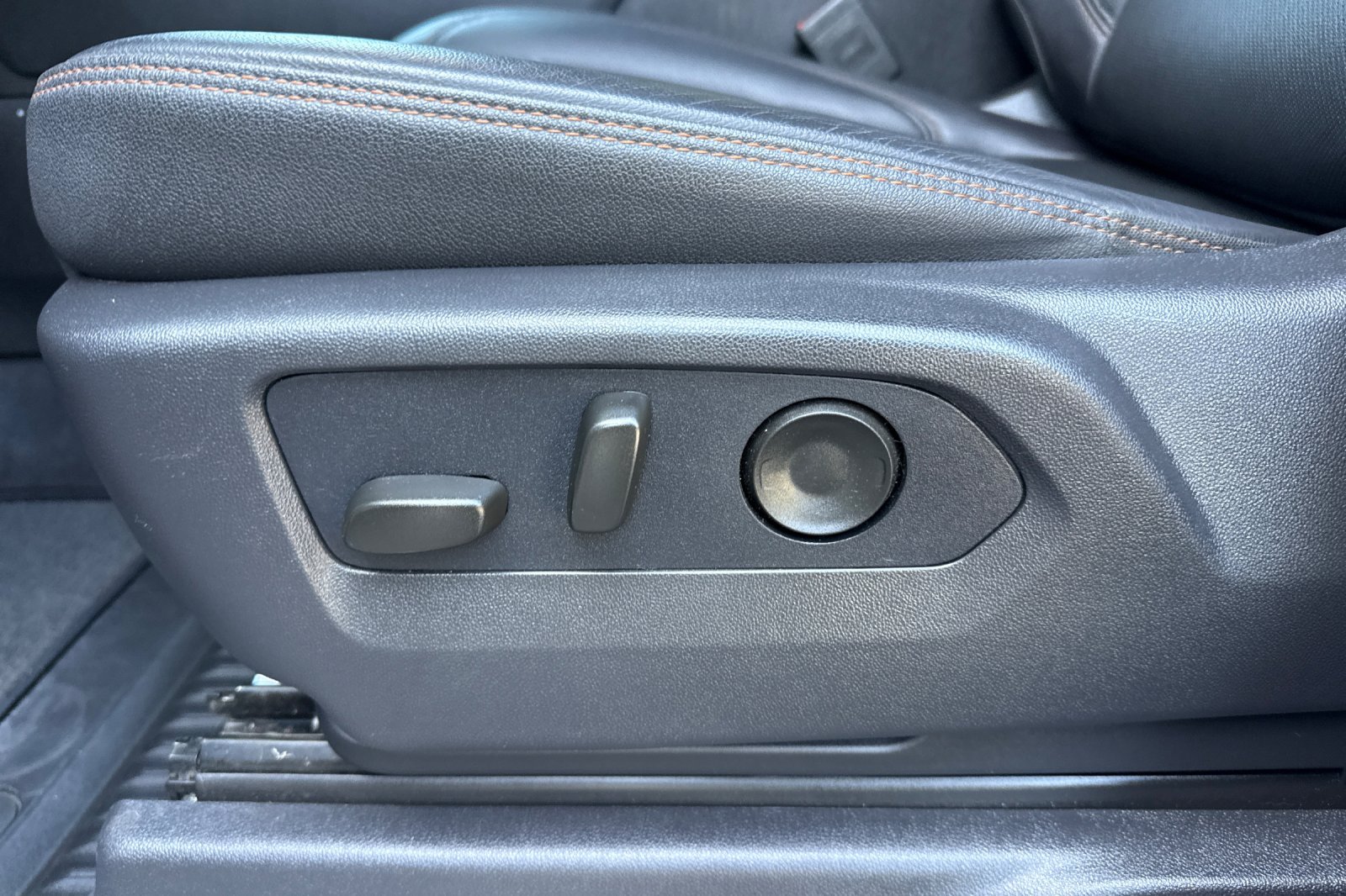 Used 2026 GMC Sierra 2500 AT4 AWD/4WD image 14