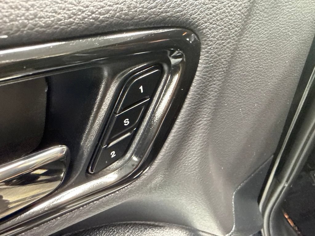 Used 2024 Dodge Durango GT AWD/4WD image 17
