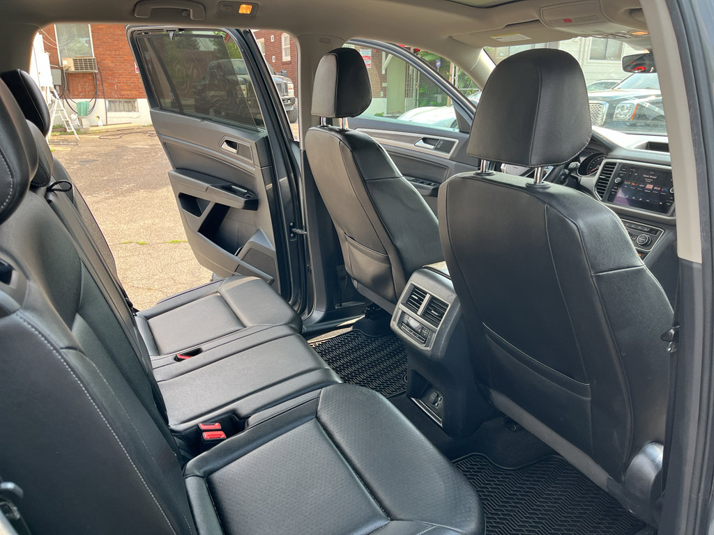 Used 2019 Volkswagen Atlas SE w/ Panoramic Sunroof Package image 13