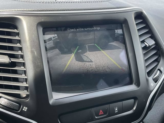 Used 2022 Jeep Cherokee Latitude Lux w/ Sun & Sound Group AWD/4WD image 31