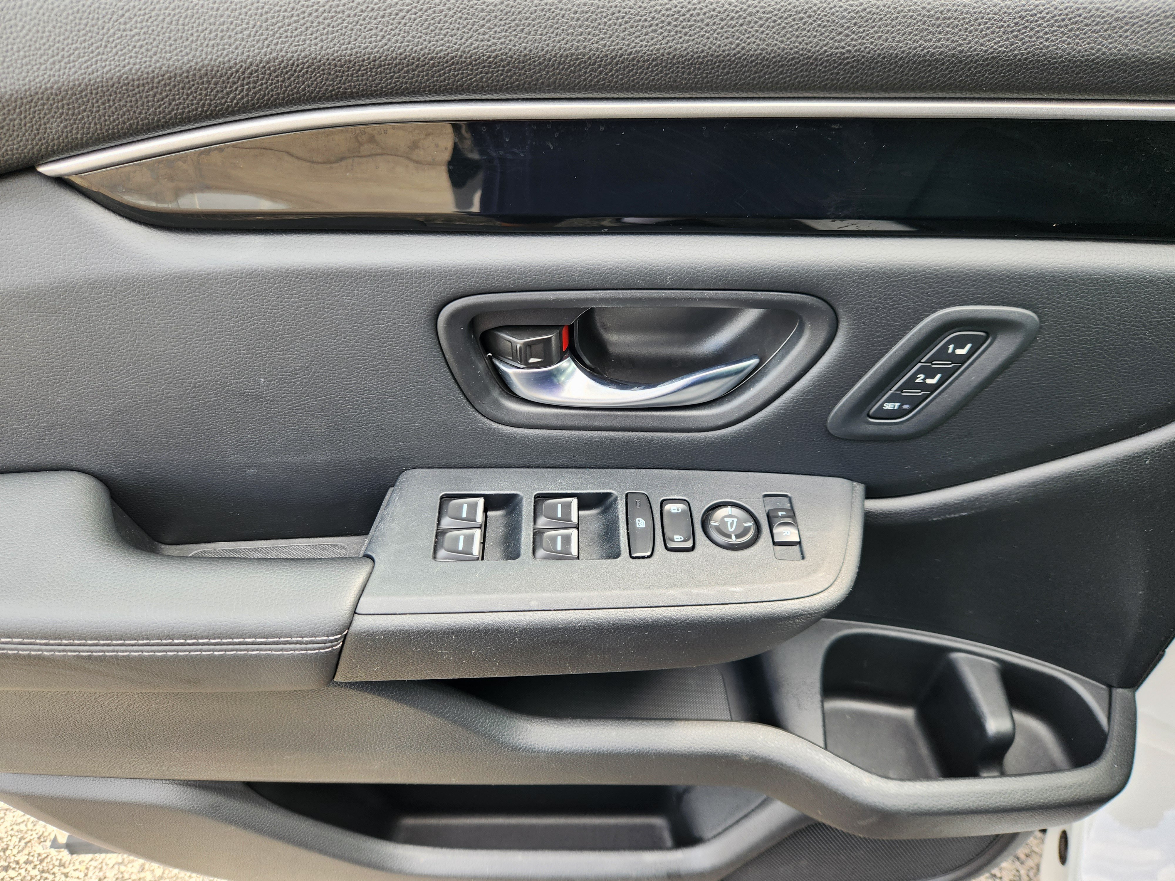 Certified 2023 Honda Pilot Touring image 19