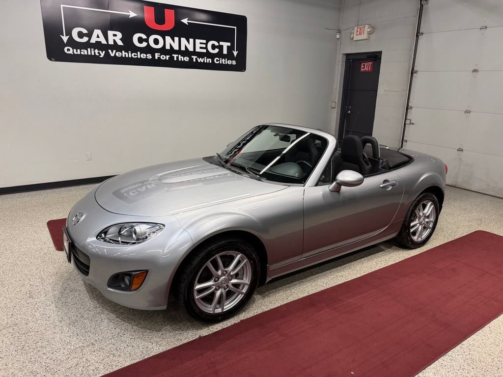 Used 2011 MAZDA MX-5 Miata Sport RWD image 2