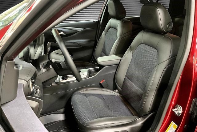 Certified 2025 Buick Envista Preferred w/ Convenience I Package image 20