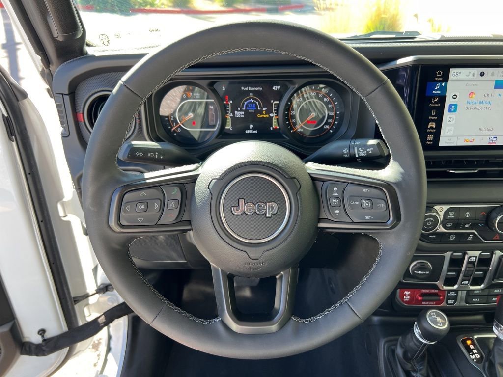 Certified 2025 Jeep Gladiator Rubicon w/ Convenience Group image 12