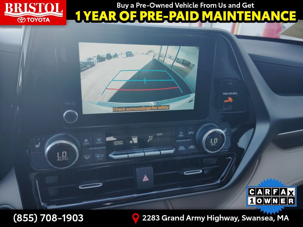 Used 2024 Toyota Highlander XLE AWD/4WD image 25