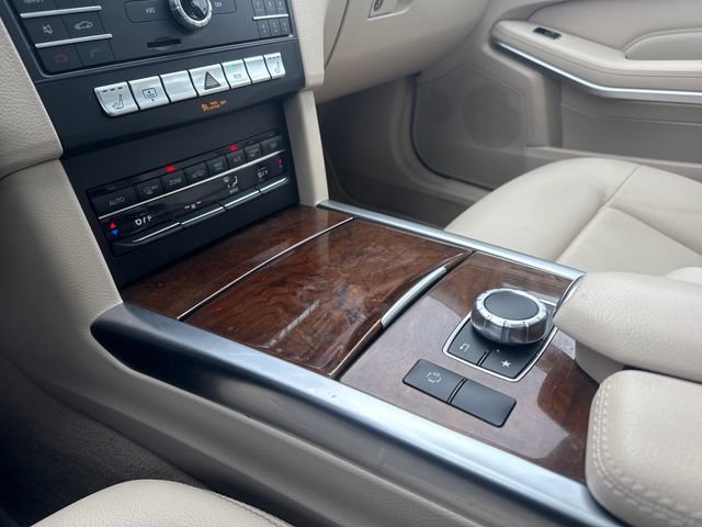 Used 2016 Mercedes-Benz E 350 4MATIC Sedan image 33