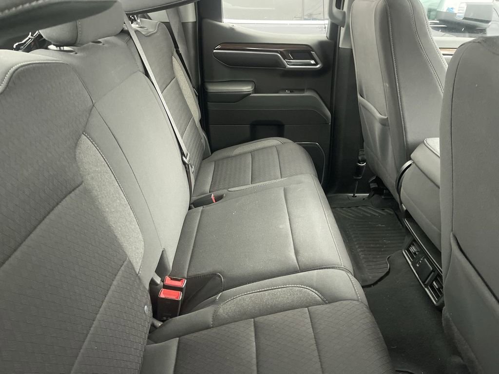 Used 2023 Chevrolet Silverado 1500 LT image 9