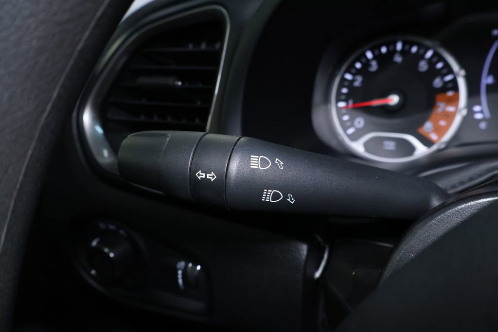 Used 2023 Jeep Renegade Latitude image 22