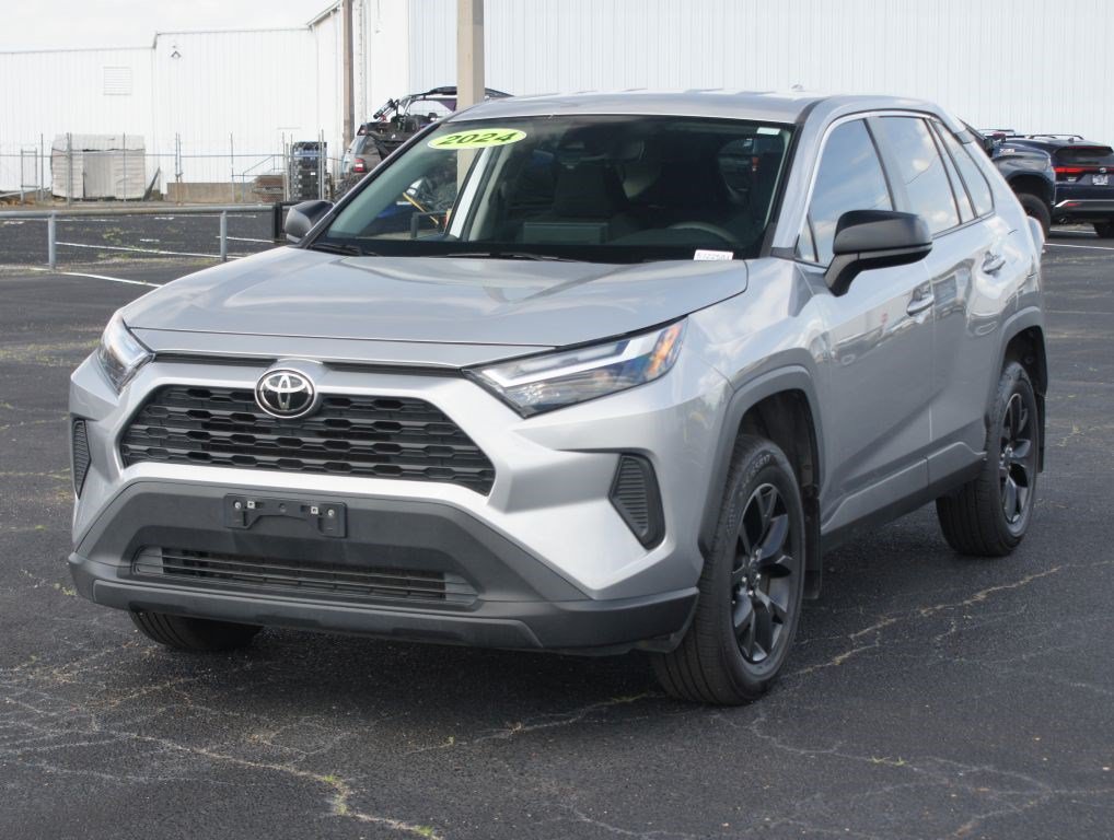 Used 2024 Toyota RAV4 LE FWD image 2