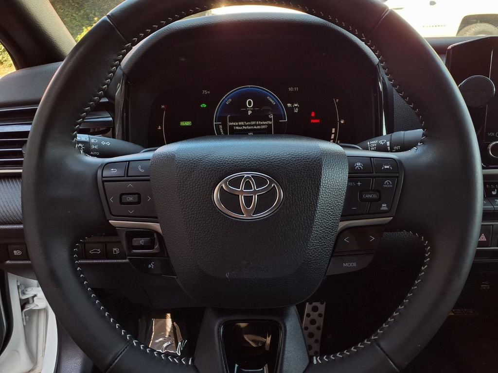 Certified 2025 Toyota Camry SE w/ Convenience Package image 13