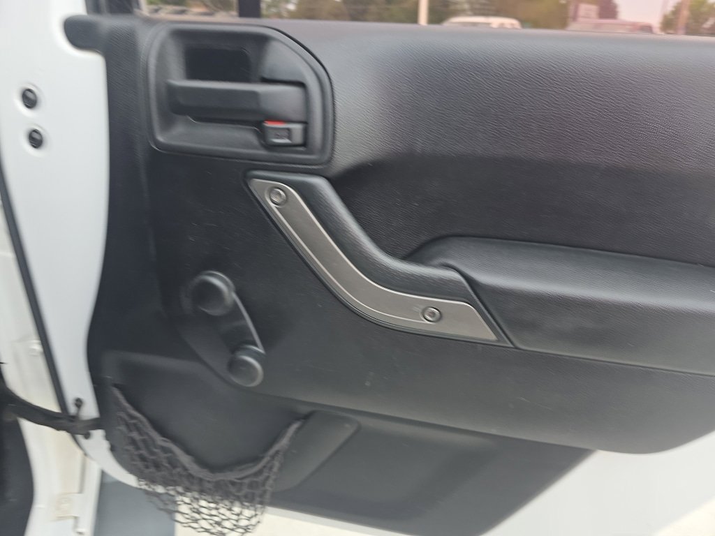 Used 2014 Jeep Wrangler Sport AWD/4WD image 17