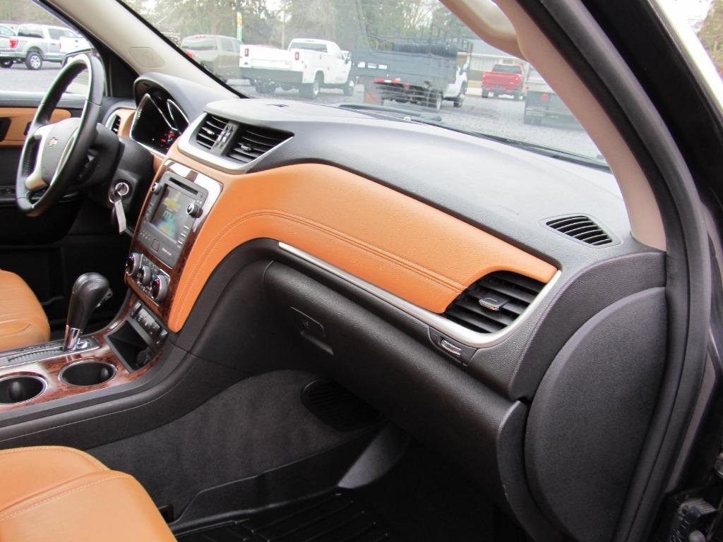 Used 2013 Chevrolet Traverse LT image 38