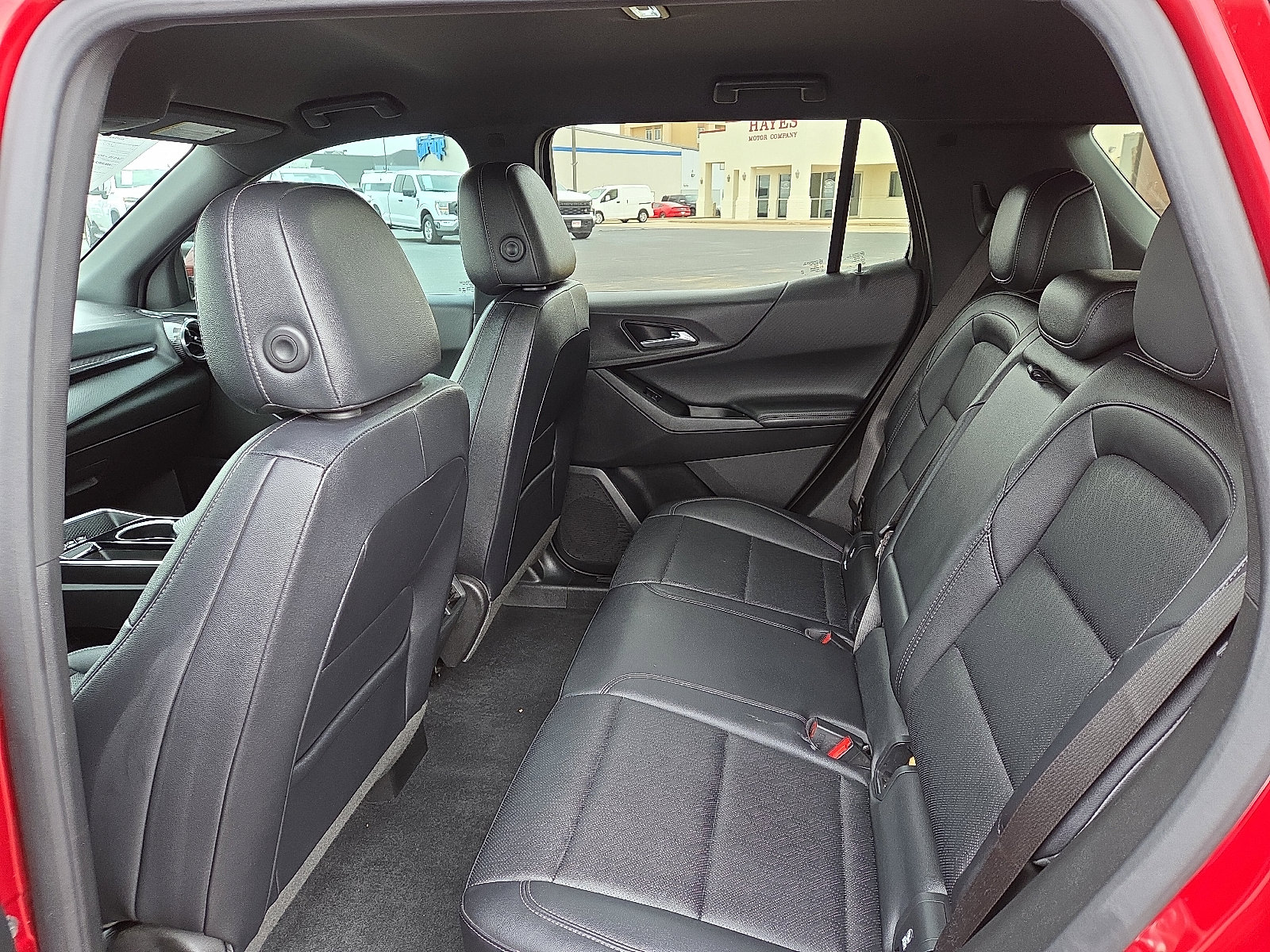 Used 2025 Chevrolet Equinox LT w/ Convenience Package II image 9