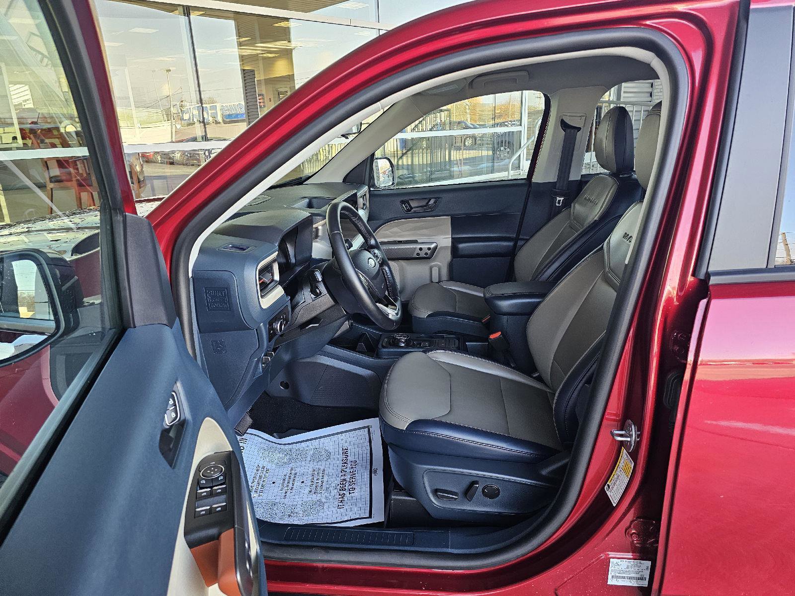 Used 2025 Ford Maverick Lariat w/ 4K Tow Package image 19