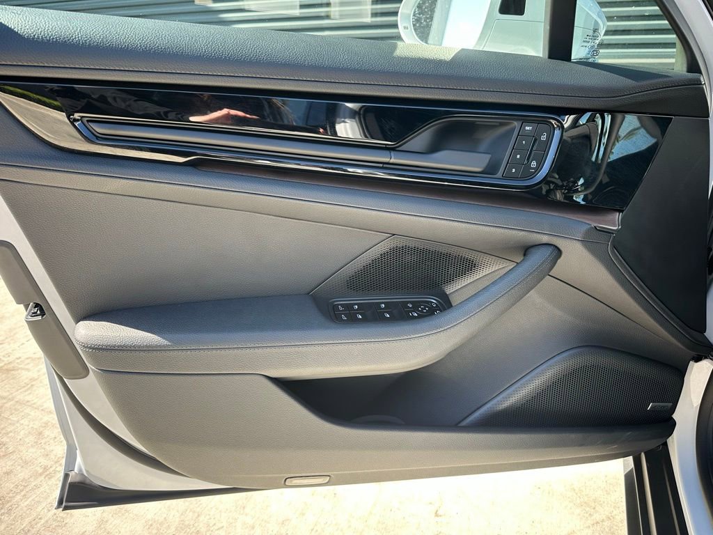 Certified 2026 Porsche Panamera image 19