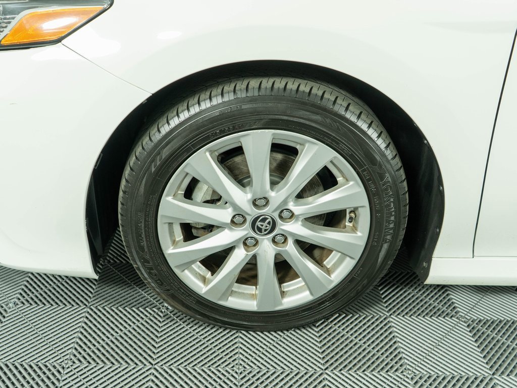 Used 2018 Toyota Camry LE w/ Moonroof Package image 24