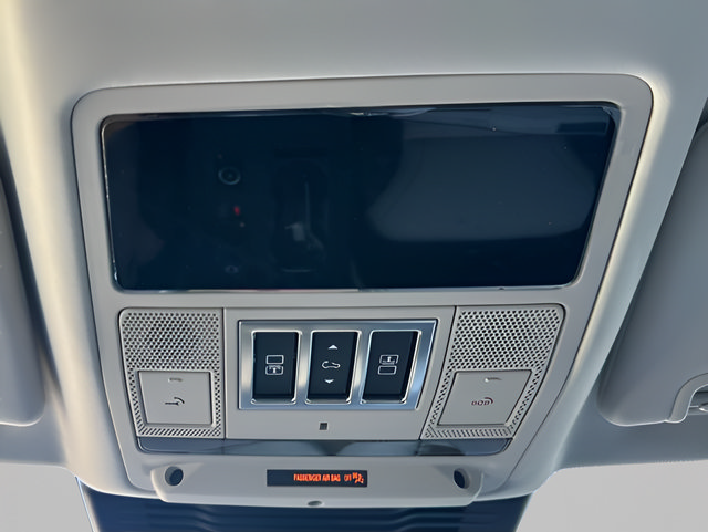 Certified 2025 Land Rover Discovery Dynamic SE AWD/4WD image 27