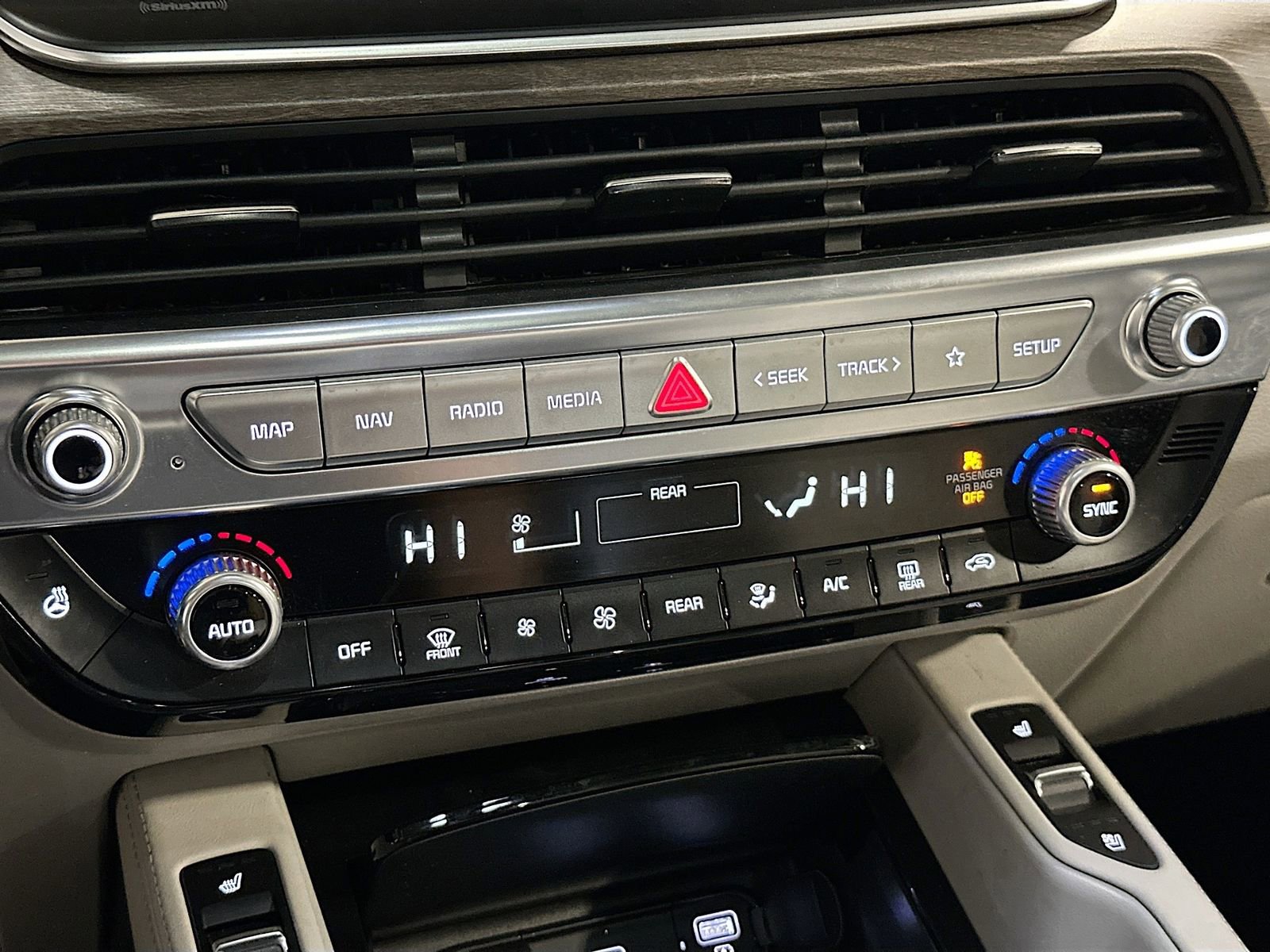 Used 2021 Kia Telluride SX w/ Nightfall Edition Package image 16