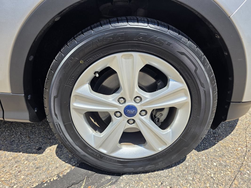 Used 2014 Ford Escape SE w/ Equipment Group 201A FWD image 41