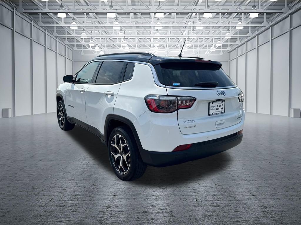 Used 2025 Jeep Compass Limited image 5