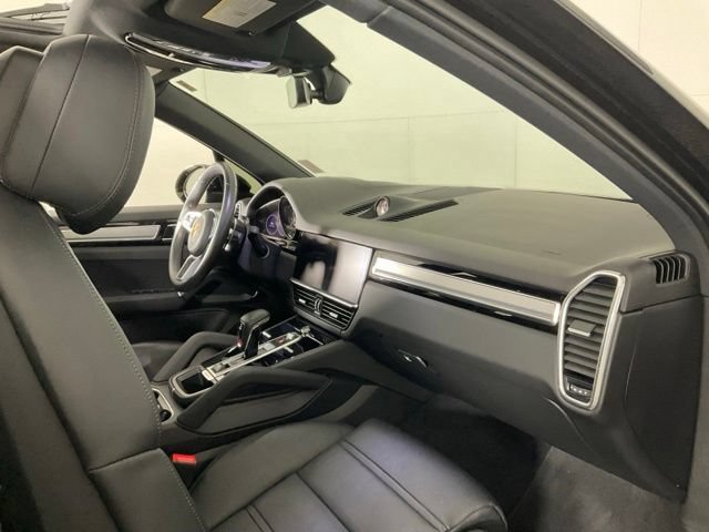 Used 2023 Porsche Cayenne S Platinum AWD/4WD image 26