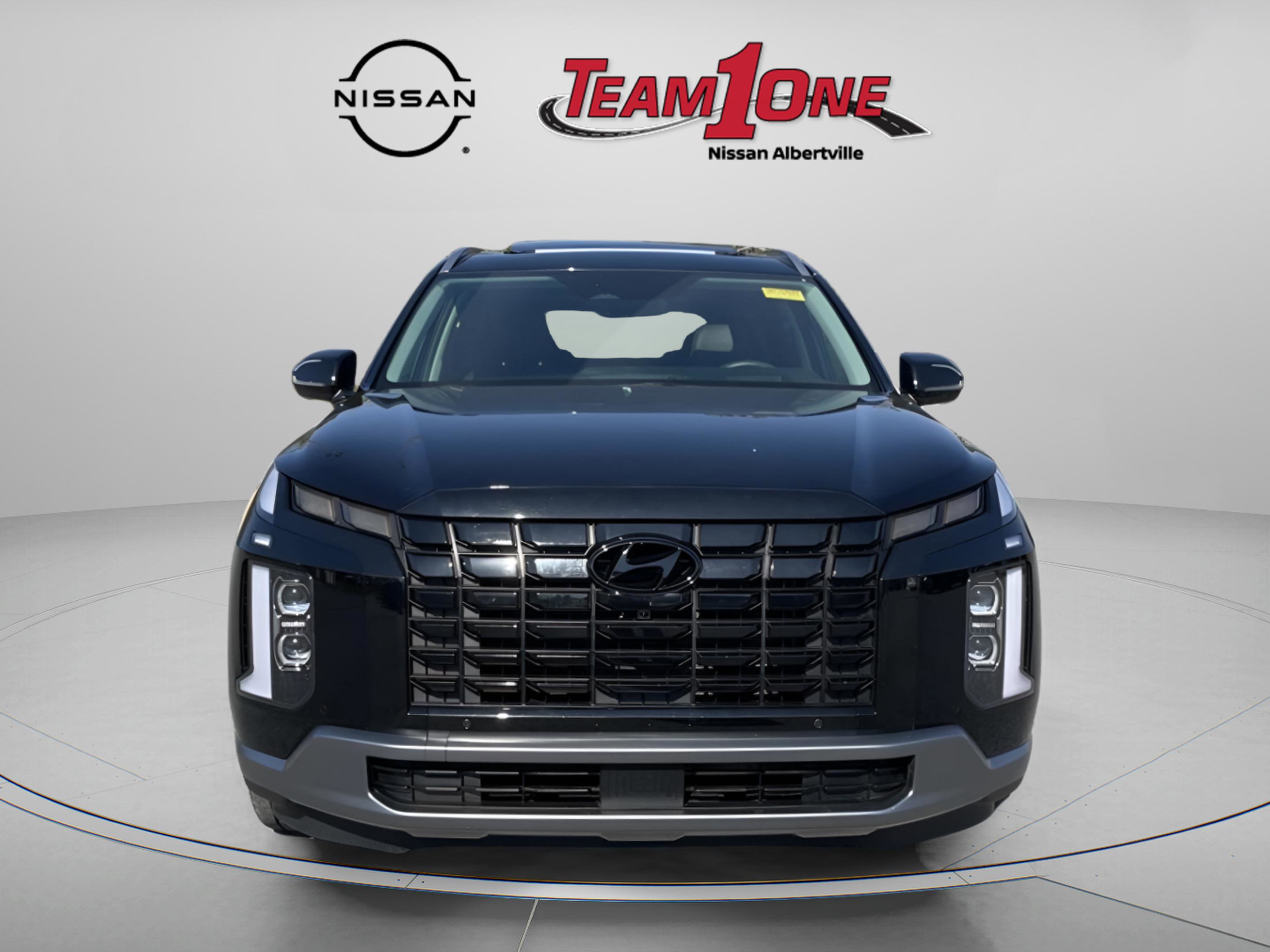 Used 2024 Hyundai Palisade Limited image 2