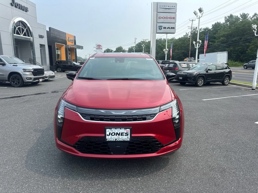 New 2027 Chrysler Pacifica Limited AWD/4WD image 3