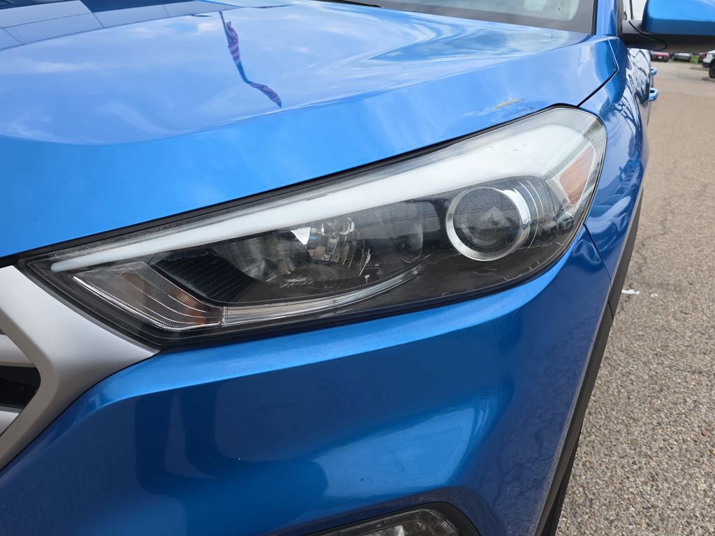 Used 2017 Hyundai Tucson SE image 28