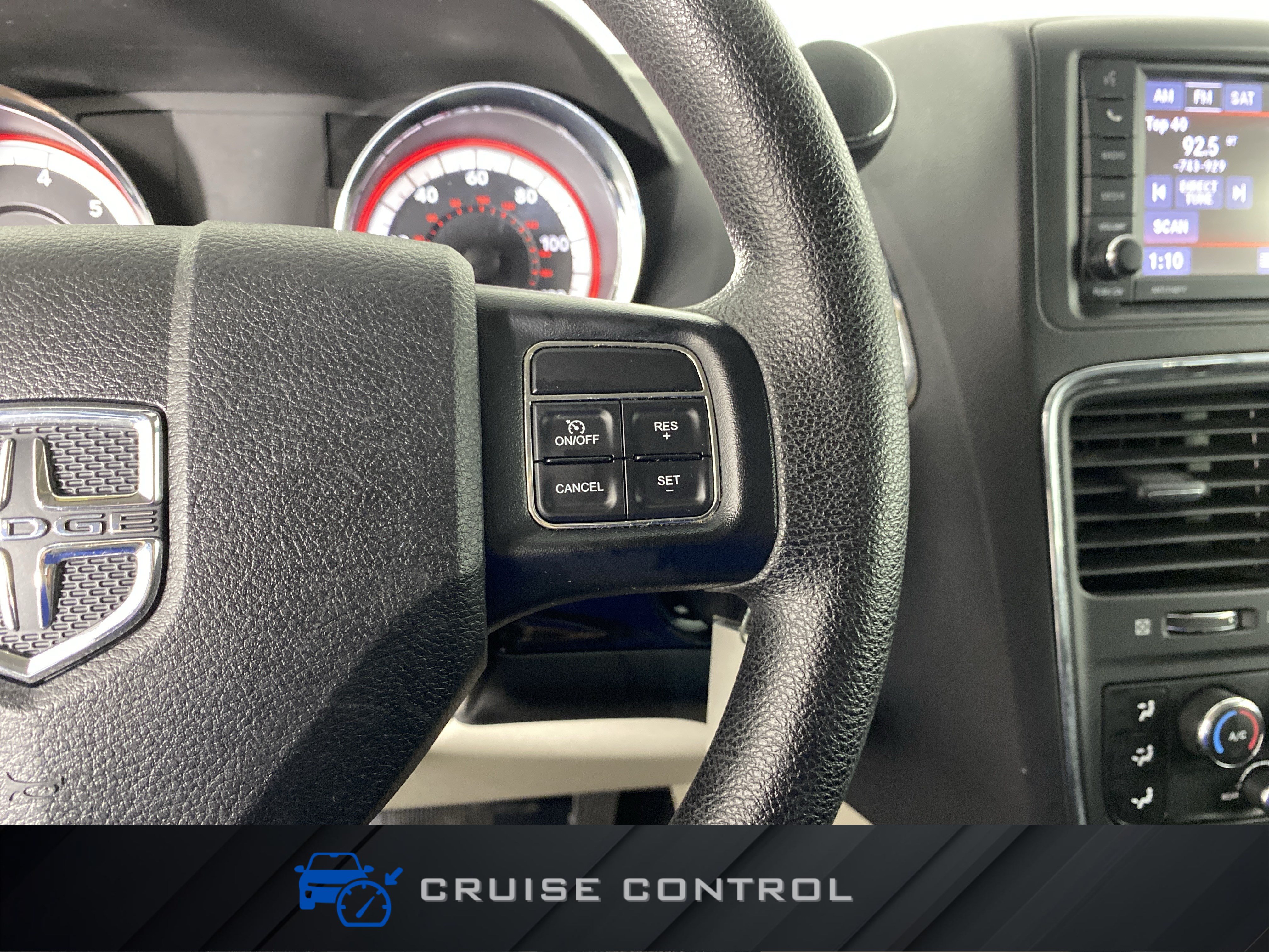 Used 2018 Dodge Grand Caravan SE w/ UConnect Hands-Free Group FWD image 21