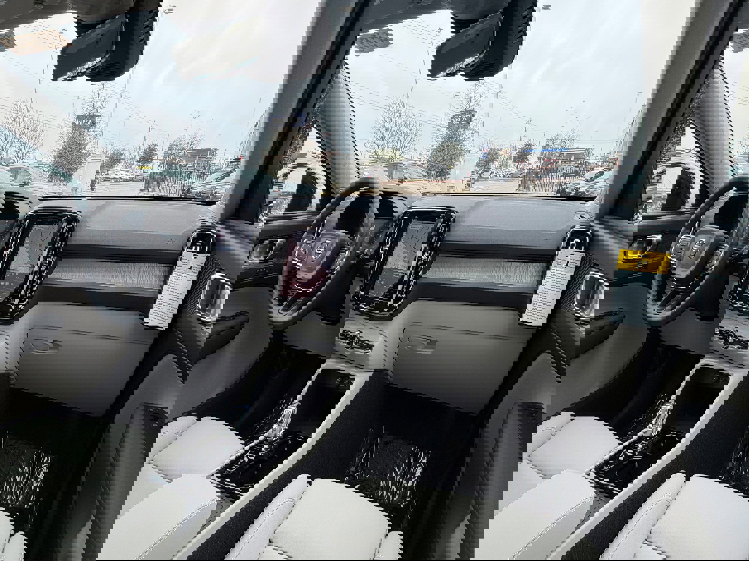 New 2026 Volvo XC40 B4 Plus w/ Protection Package Premier image 10