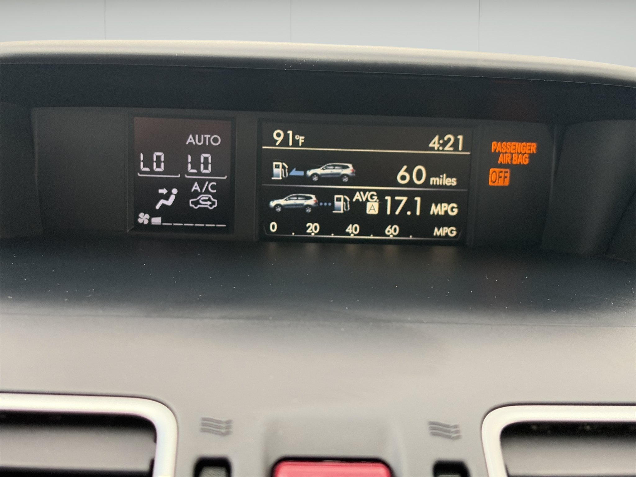 Used 2016 Subaru Forester 2.5i Touring w/ Eyesight & Navigation System AWD/4WD image 9