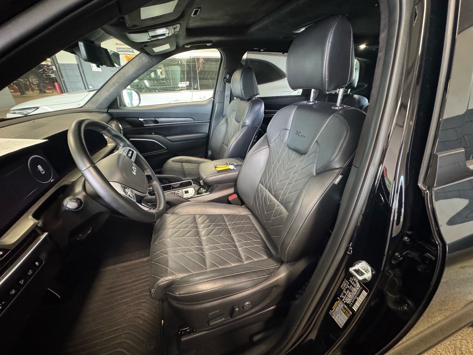 Used 2025 Kia Telluride SX Prestige X-Pro AWD/4WD image 21