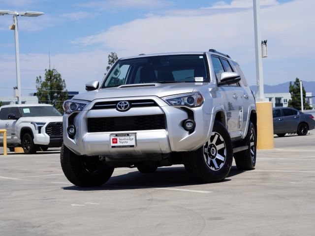 Used 2024 Toyota 4Runner TRD Off-Road Premium AWD/4WD image 4
