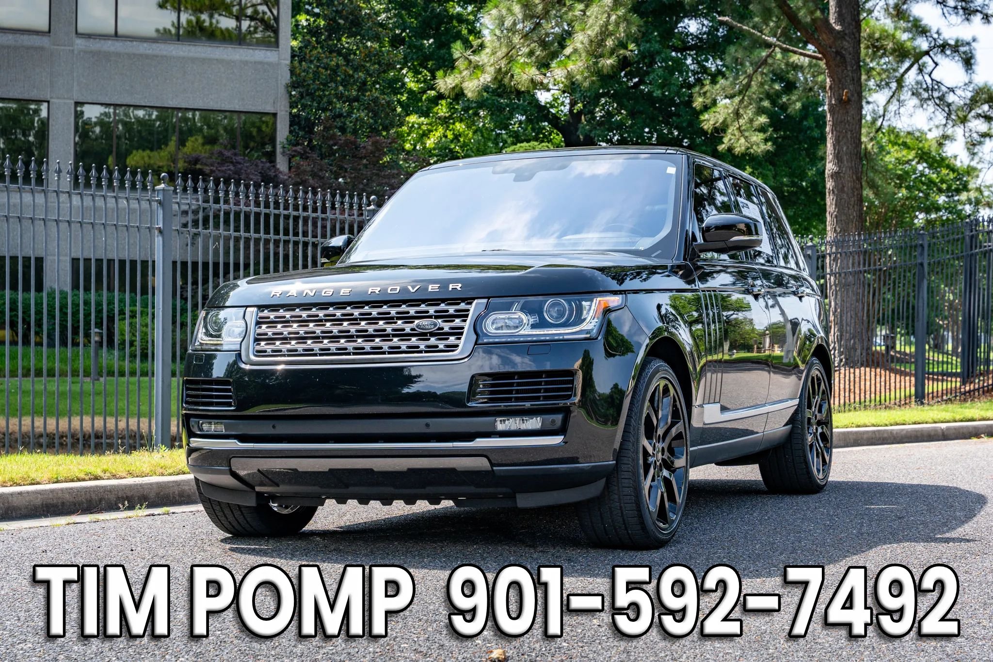 Used 2016 Land Rover Range Rover Supercharged AWD/4WD image 2
