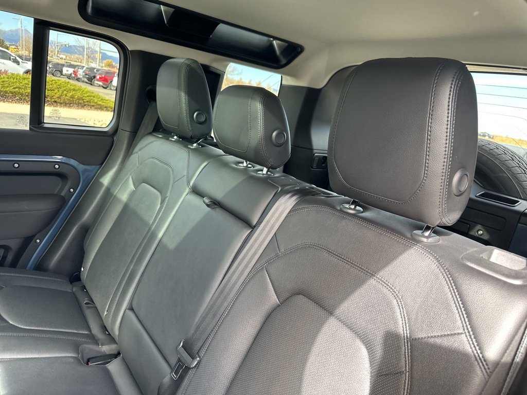 Used 2023 Land Rover Defender 110 S image 21