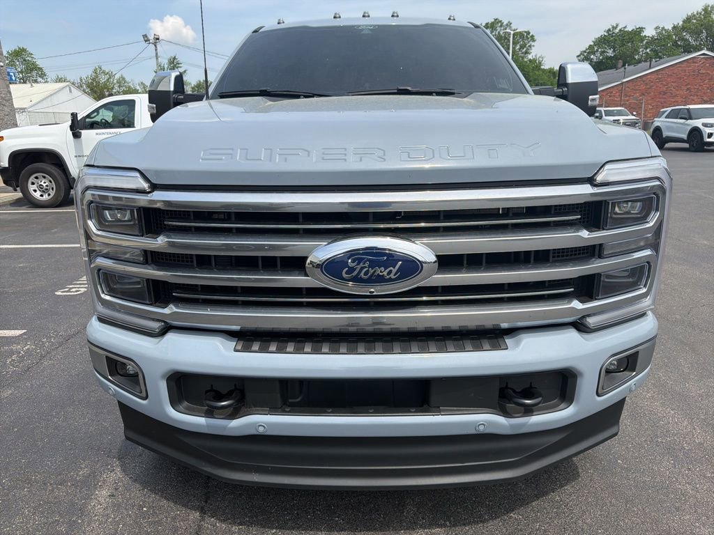 Used 2025 Ford F250 Platinum w/ Platinum Plus Package AWD/4WD image 7