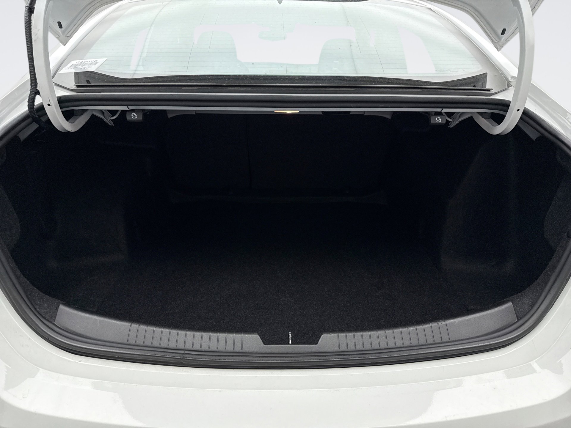 Used 2024 Chevrolet Malibu LT FWD image 21