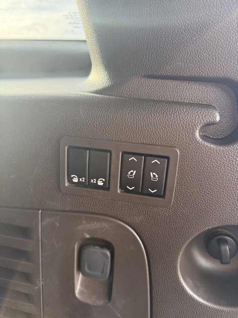 Used 2019 Chevrolet Suburban Premier image 20