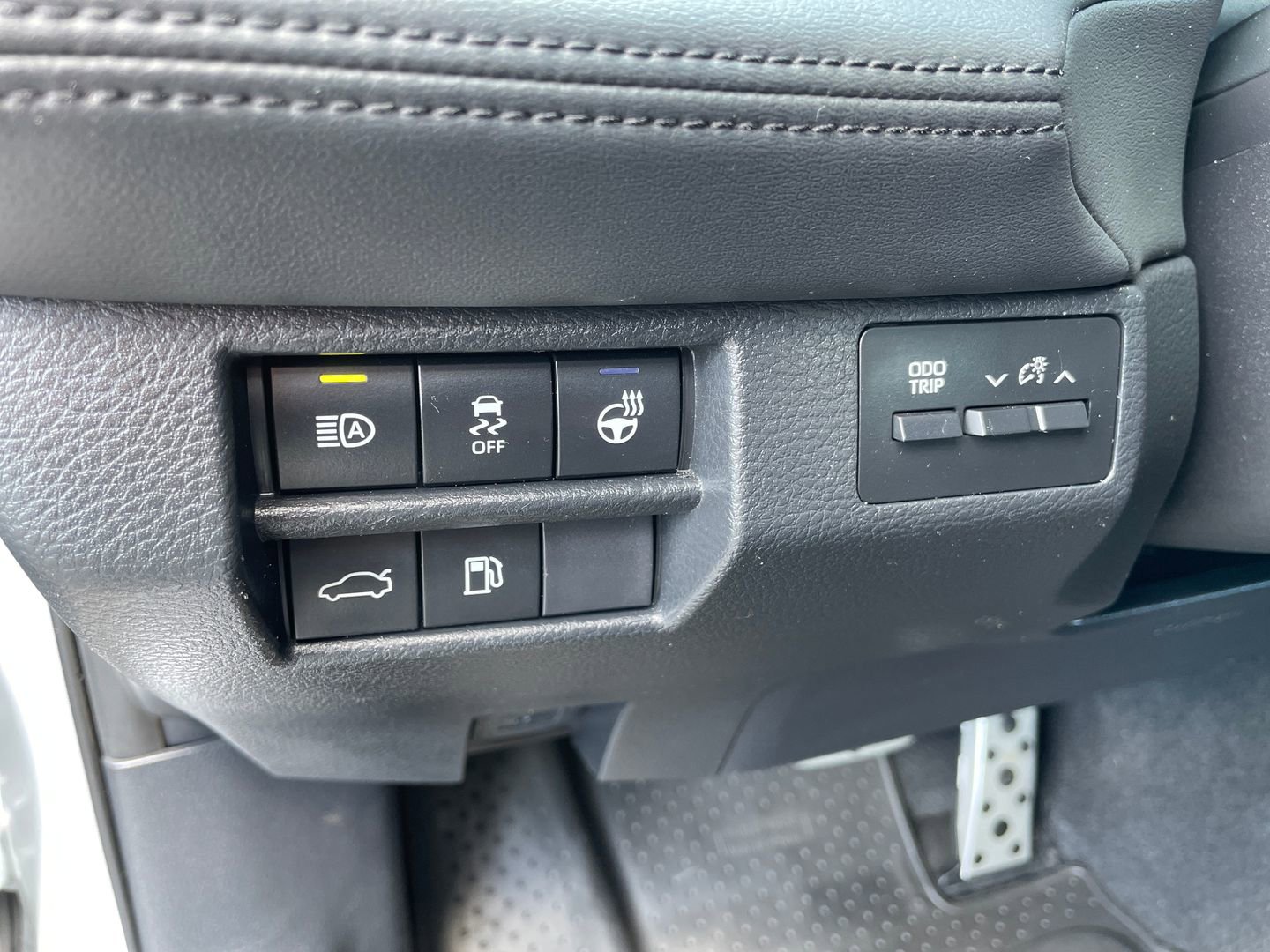 Certified 2019 Toyota Avalon Touring w/ All Weather Liner Package FWD image 14