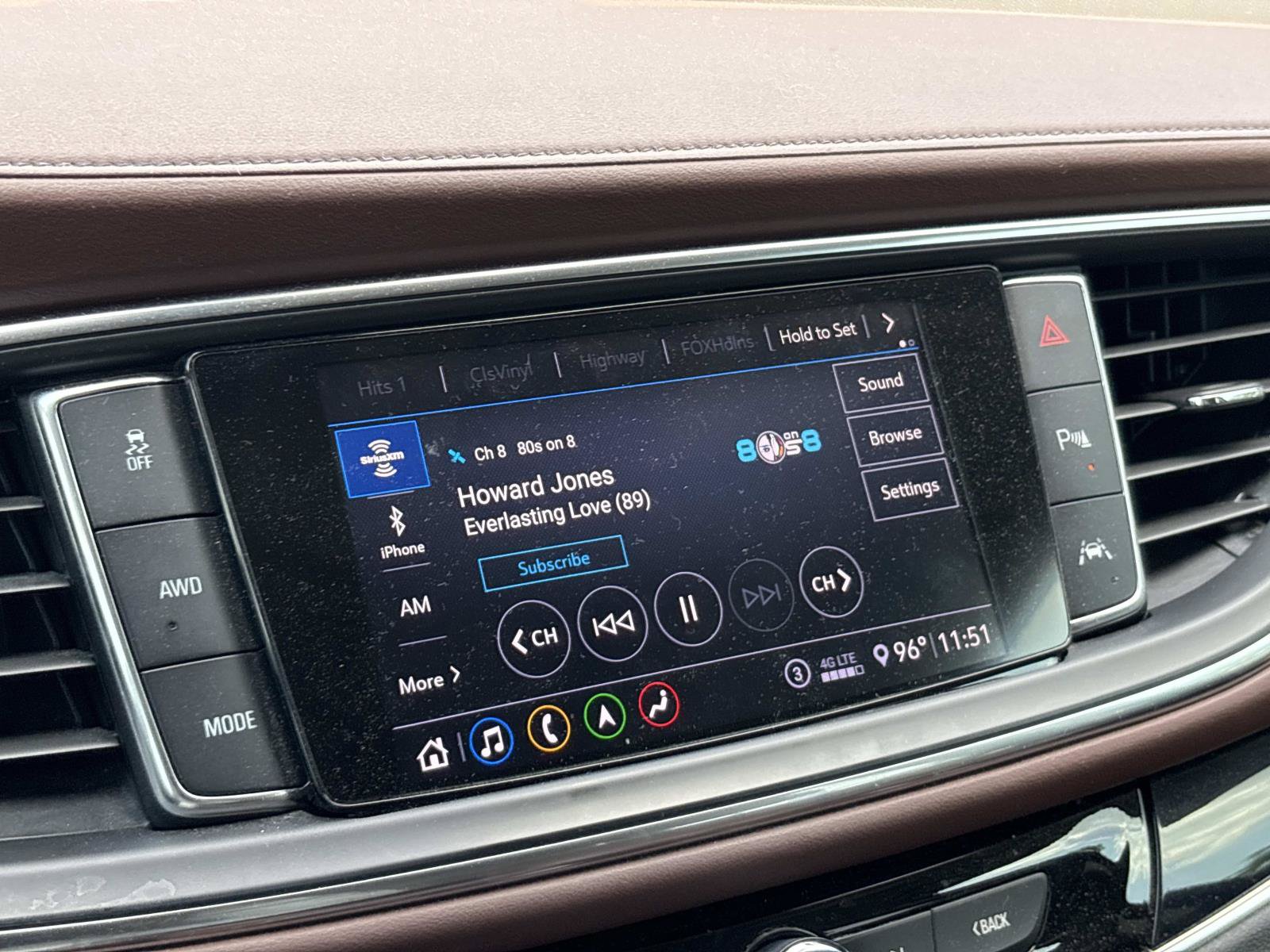 Used 2021 Buick Enclave Avenir w/ Avenir Technology Package AWD/4WD image 25