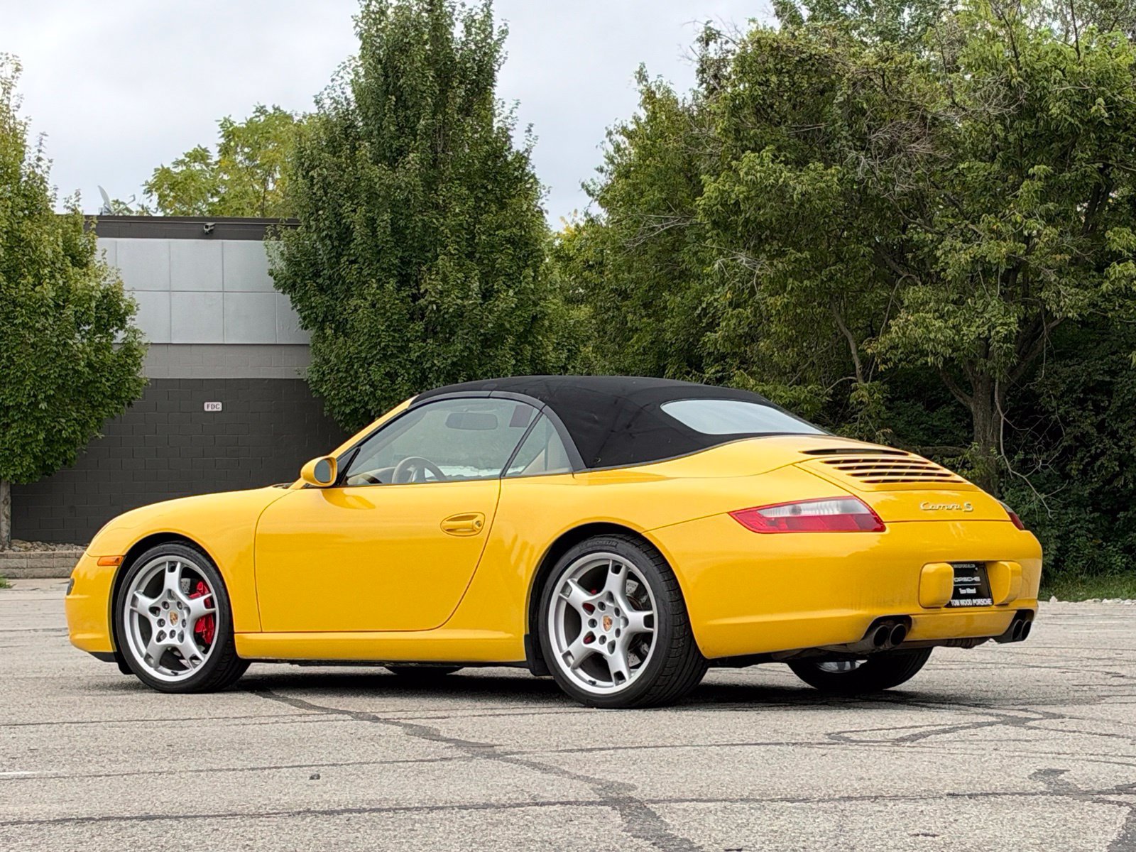 Used 2006 Porsche 911 Carrera S RWD image 3