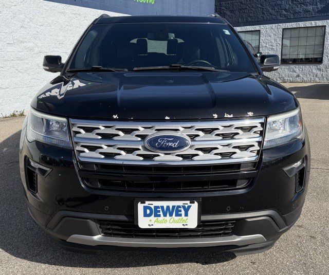 Used 2018 Ford Explorer XLT w/ Equipment Group 202A AWD/4WD image 8