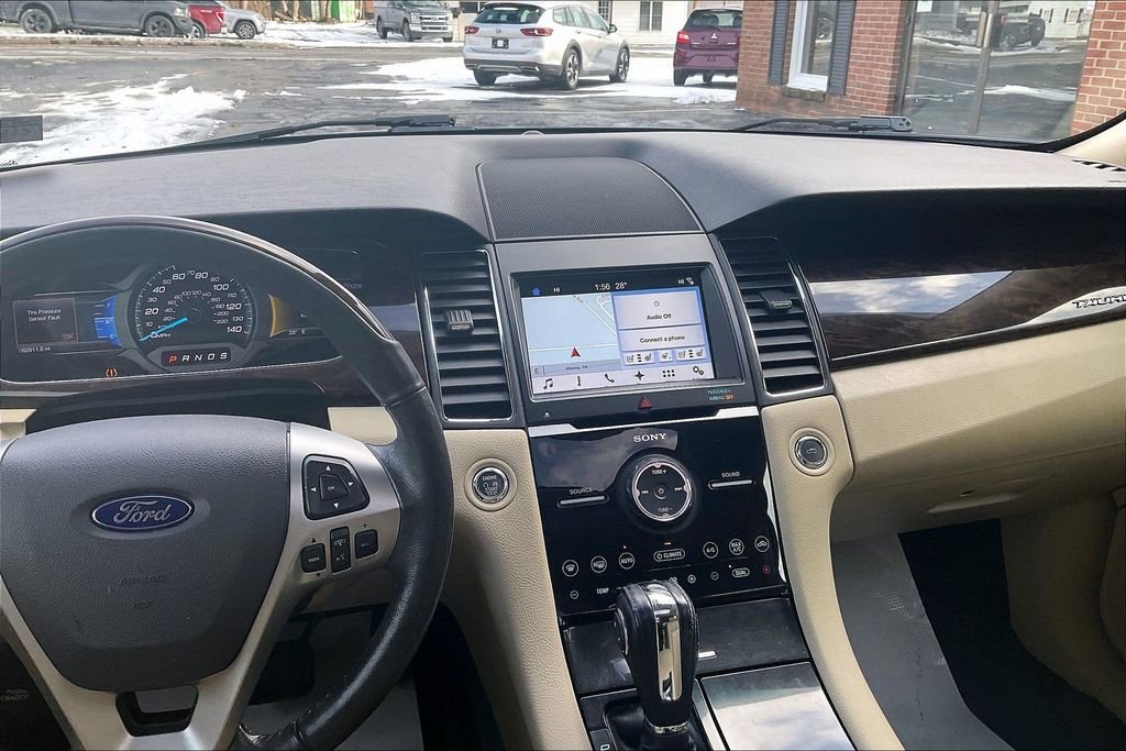 Used 2017 Ford Taurus Limited image 6