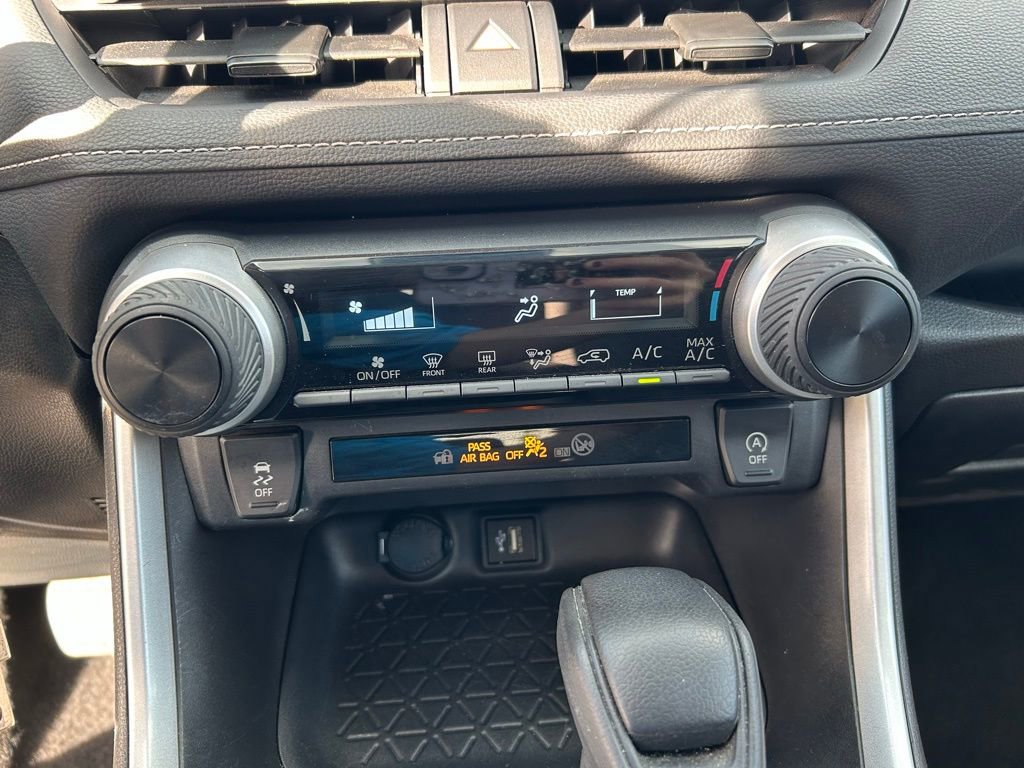 Used 2024 Toyota RAV4 LE image 23