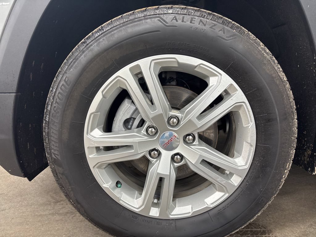 Used 2024 GMC Terrain SLE AWD/4WD image 12
