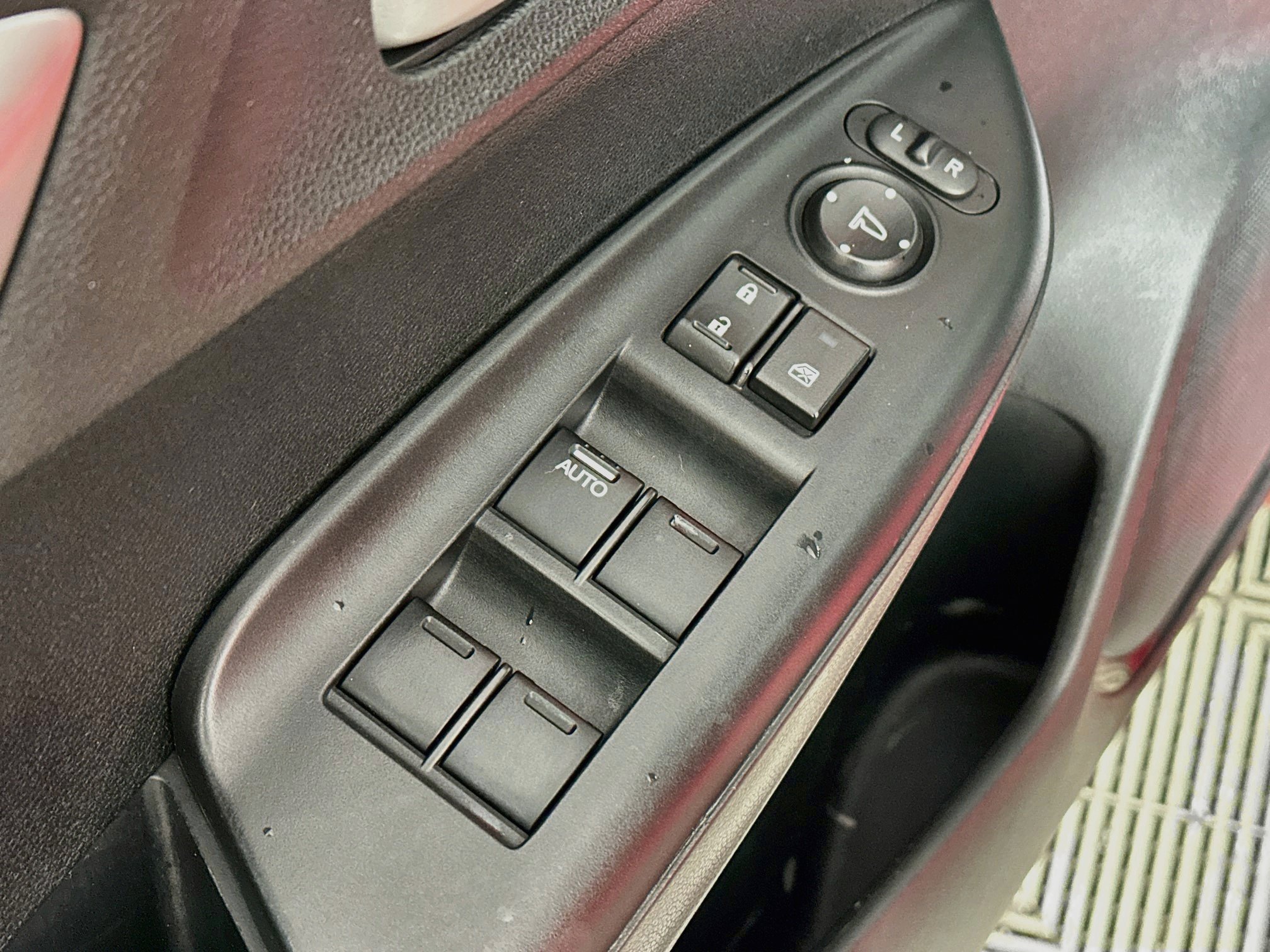 Used 2015 Honda Fit LX image 17