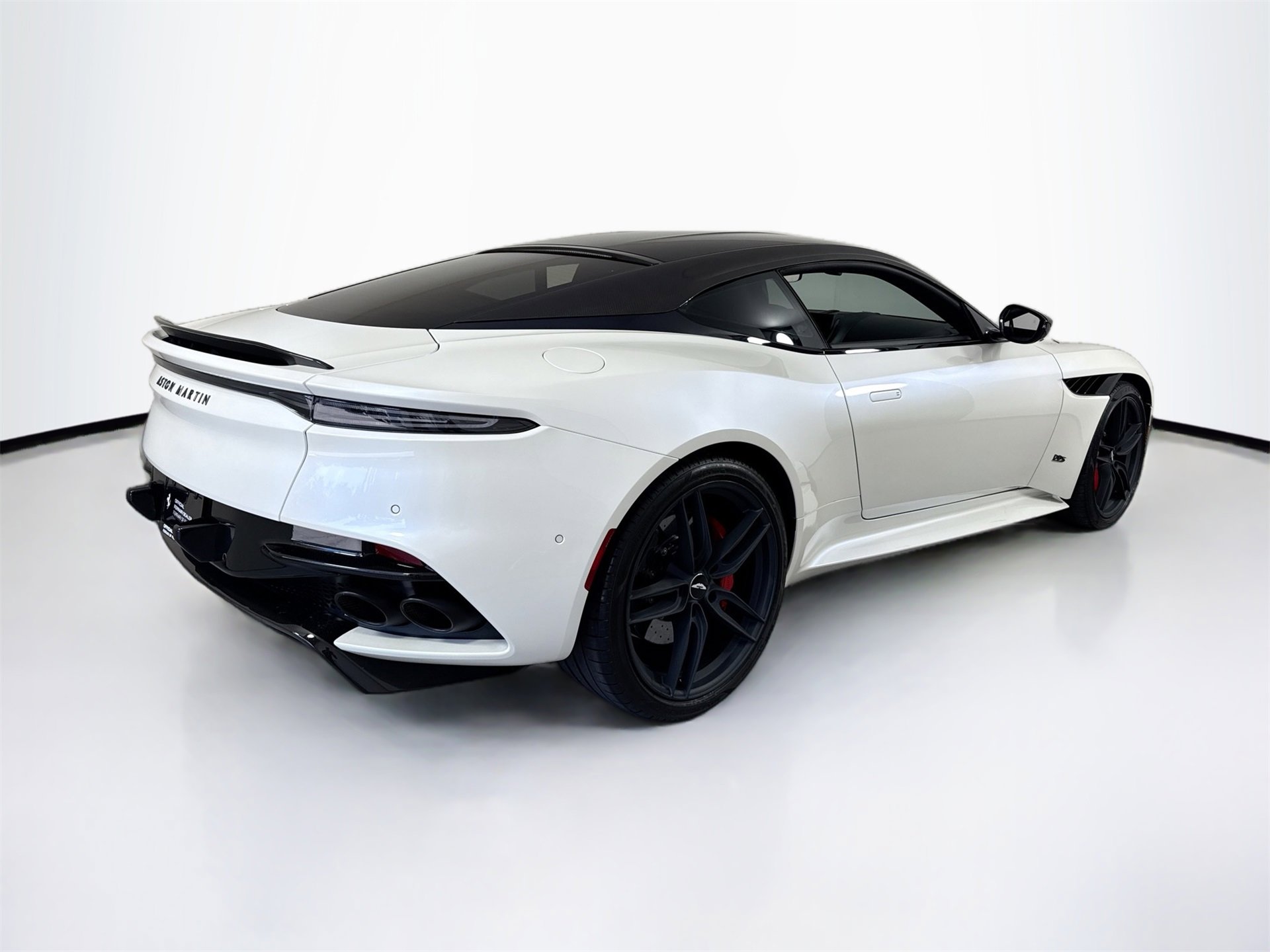 Used 2019 Aston Martin DBS Superleggera image 7