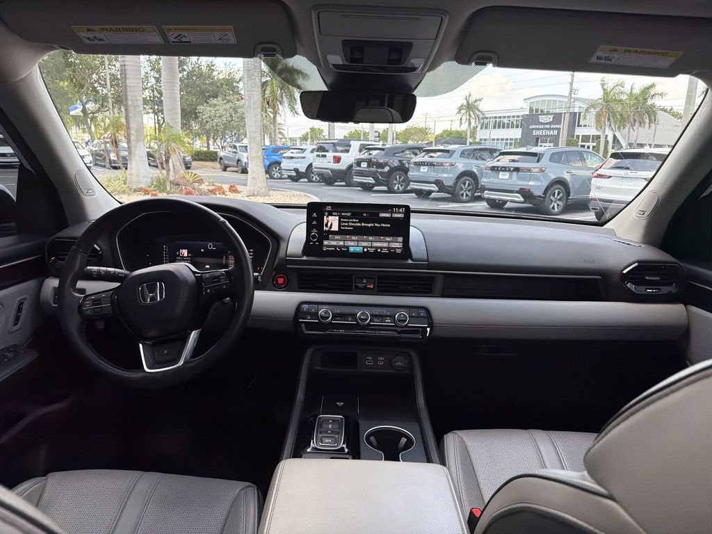 Used 2023 Honda Pilot Elite image 10