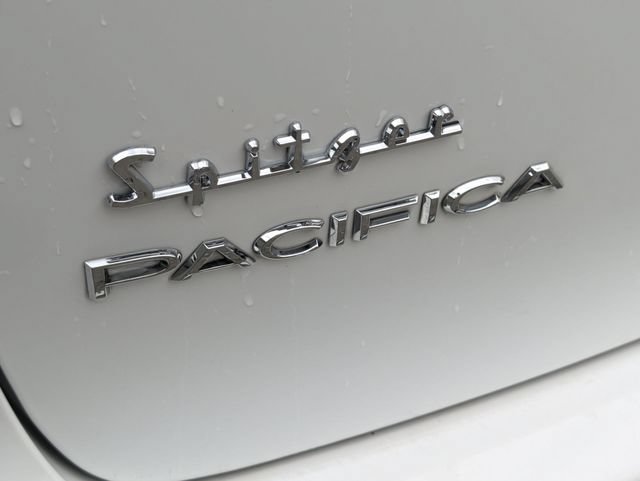 Used 2024 Chrysler Pacifica Touring-L FWD image 32